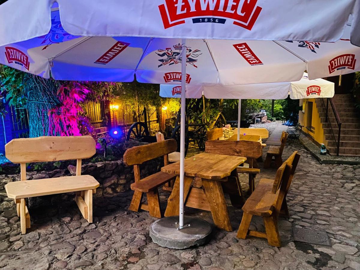 Karczma Pod Jesionem Hotell Brdow Eksteriør bilde